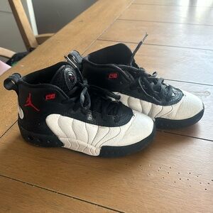 Size12ctoddler jordan’s